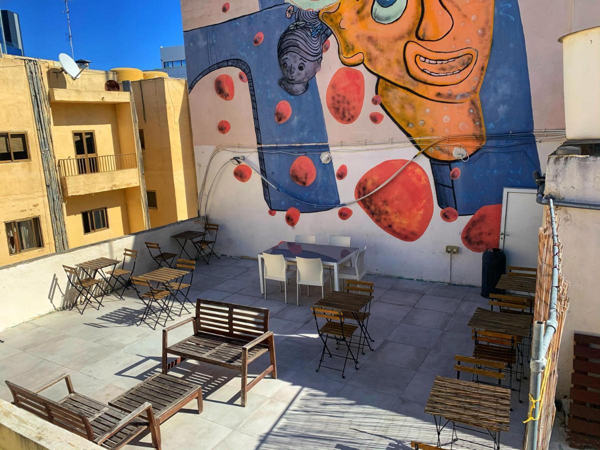 Metropole Budget Hostel St. Julian's Exterior foto